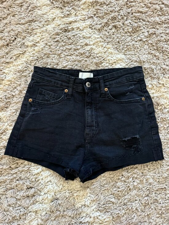 H&M Pants - H&M Black Shorts Women's Size‎ 6